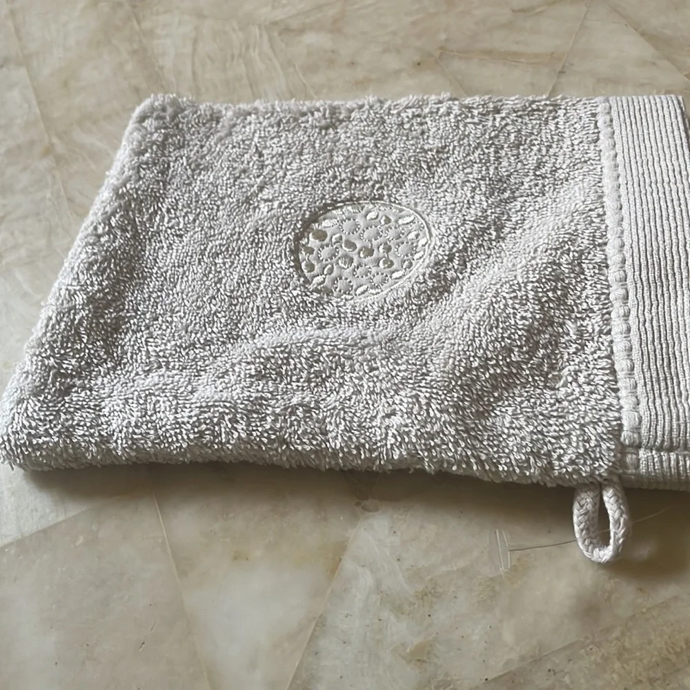 CARRE BLANC PARIS WASH CLOTH